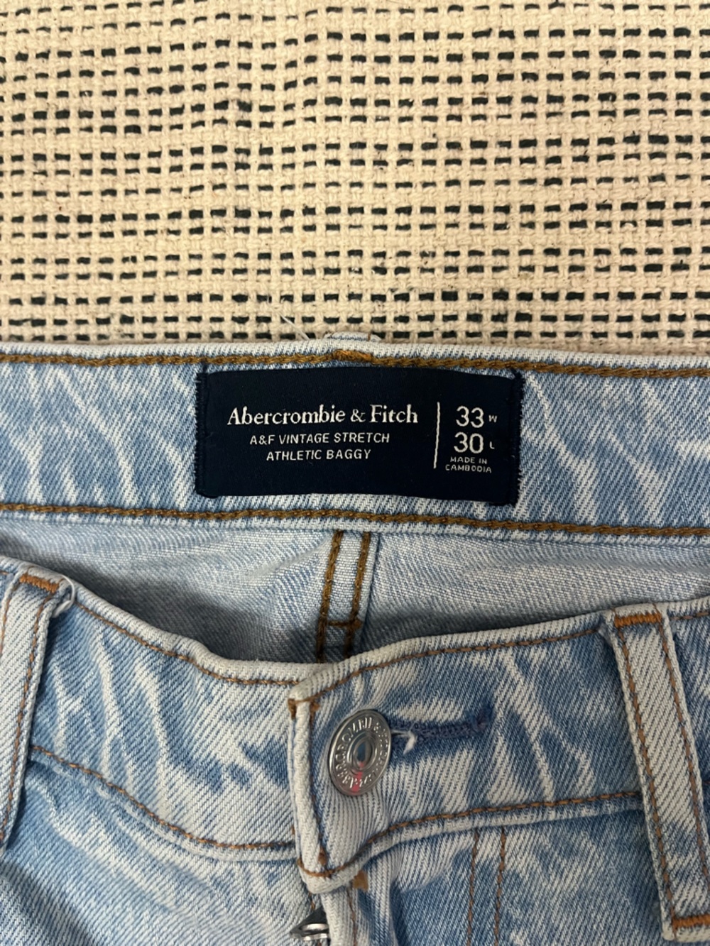 Abercrombie & Fitch The 90's Relaxed High Rise Jeans